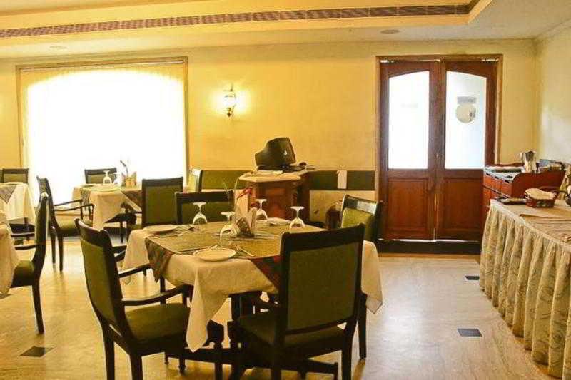 Golf View Hotels & Suites Недумбасери Екстериор снимка
