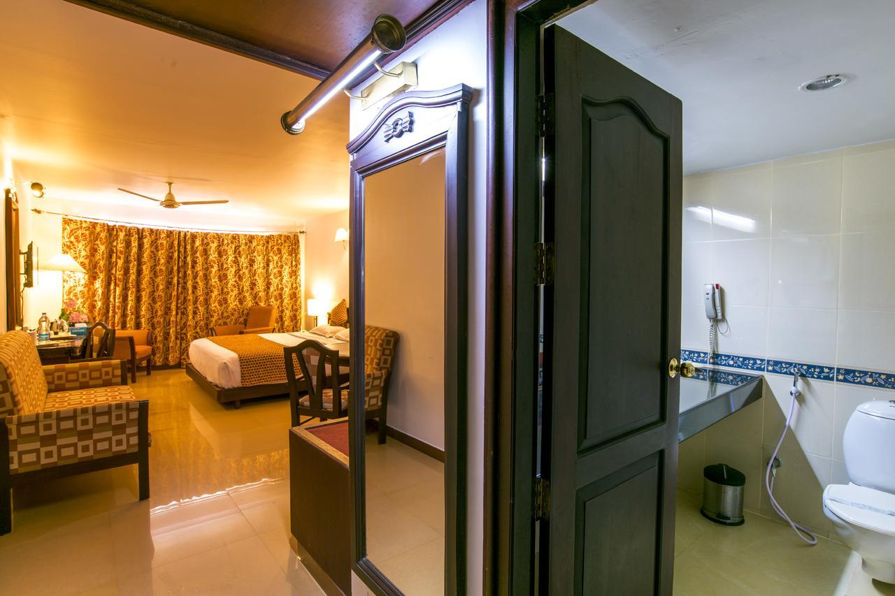 Golf View Hotels & Suites Недумбасери Екстериор снимка
